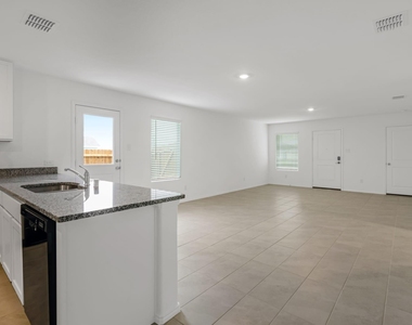 7109 Gray Wolf Lane - Photo Thumbnail 6