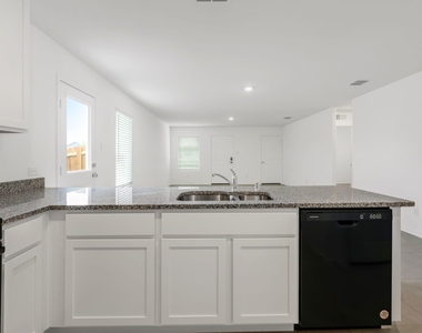 7109 Gray Wolf Lane - Photo Thumbnail 5