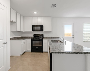 7109 Gray Wolf Lane - Photo Thumbnail 3