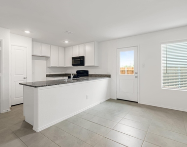 7109 Gray Wolf Lane - Photo Thumbnail 4