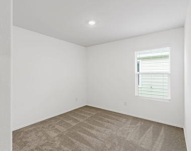 7109 Gray Wolf Lane - Photo Thumbnail 11