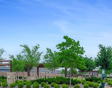 7109 Gray Wolf Lane - Photo Thumbnail 16