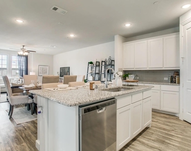 935 Ponds Edge Lane - Photo Thumbnail 19