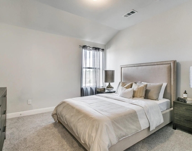 935 Ponds Edge Lane - Photo Thumbnail 28