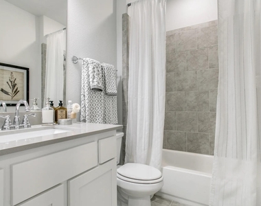 935 Ponds Edge Lane - Photo Thumbnail 27