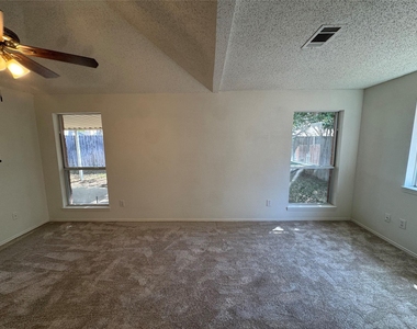 6916 Indiana Avenue - Photo Thumbnail 14