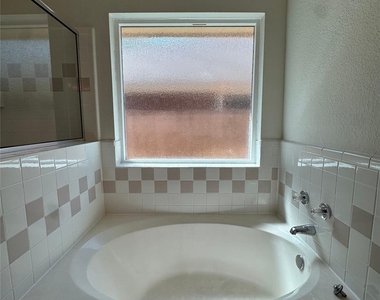6916 Indiana Avenue - Photo Thumbnail 16