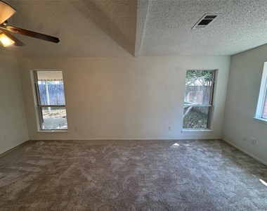 6916 Indiana Avenue - Photo Thumbnail 13