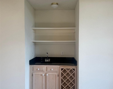 6916 Indiana Avenue - Photo Thumbnail 2
