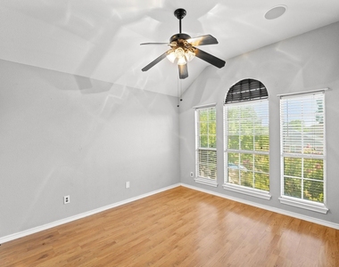 1801 Overland Street - Photo Thumbnail 14