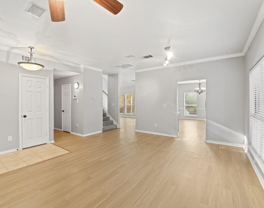 1801 Overland Street - Photo Thumbnail 4