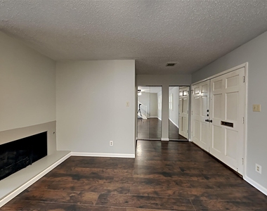 462 Westview Terrace - Photo Thumbnail 4