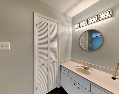 462 Westview Terrace - Photo Thumbnail 9