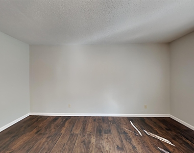 462 Westview Terrace - Photo Thumbnail 8