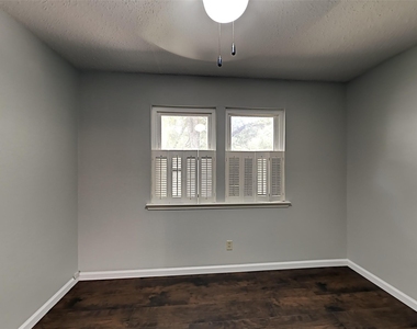 462 Westview Terrace - Photo Thumbnail 12
