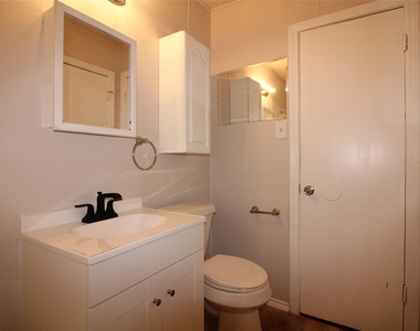 5020 Cedar Hill Road - Photo Thumbnail 8