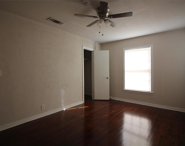 5020 Cedar Hill Road - Photo Thumbnail 13