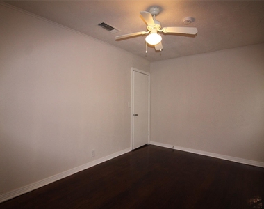 5020 Cedar Hill Road - Photo Thumbnail 9