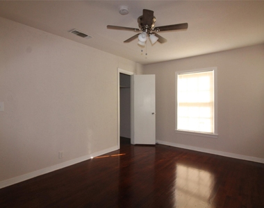 5020 Cedar Hill Road - Photo Thumbnail 14