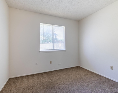 209 Pebblebrook Street - Photo Thumbnail 20