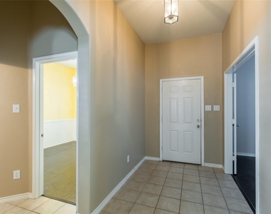 1812 Forsythe Drive - Photo Thumbnail 22