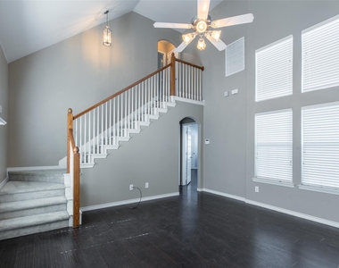 1812 Forsythe Drive - Photo Thumbnail 18