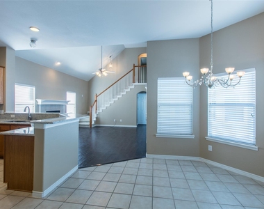 1812 Forsythe Drive - Photo Thumbnail 3