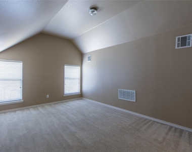 1812 Forsythe Drive - Photo Thumbnail 19