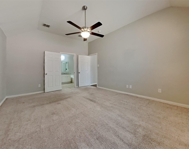 1112 Seider Lane - Photo Thumbnail 6
