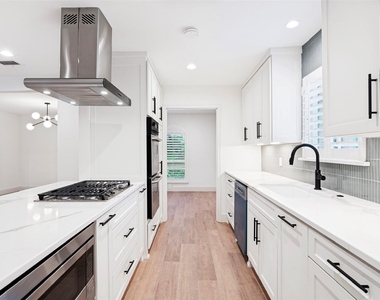 3817 Crestpark Drive - Photo Thumbnail 11