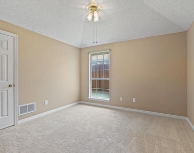 1404 Land Drive - Photo Thumbnail 11