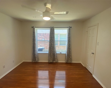 10133 Coolidge Drive - Photo Thumbnail 7