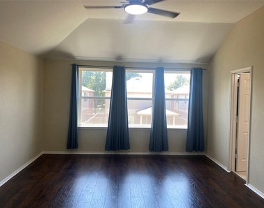 10133 Coolidge Drive - Photo Thumbnail 8