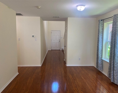 10133 Coolidge Drive - Photo Thumbnail 2