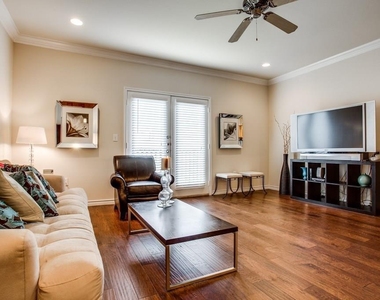 3102 Kings Road - Photo Thumbnail 9