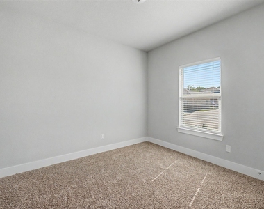 213 Stewart Bend Court - Photo Thumbnail 16
