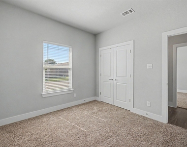 213 Stewart Bend Court - Photo Thumbnail 17