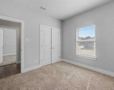 213 Stewart Bend Court - Photo Thumbnail 14