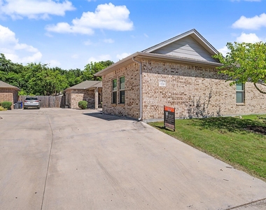213 Stewart Bend Court - Photo Thumbnail 1