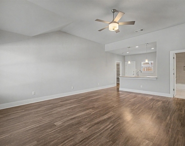 213 Stewart Bend Court - Photo Thumbnail 4