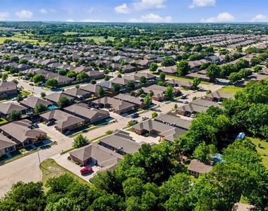 213 Stewart Bend Court - Photo Thumbnail 22