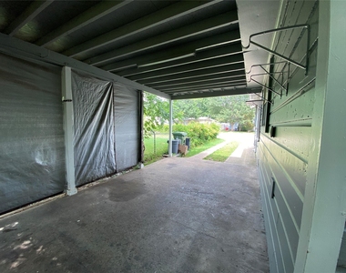 425 Wanda Way - Photo Thumbnail 8