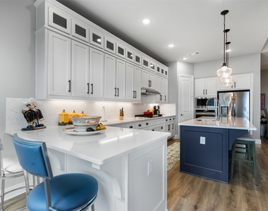 1501 Misty Pasture Way - Photo Thumbnail 23