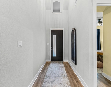 1501 Misty Pasture Way - Photo Thumbnail 5