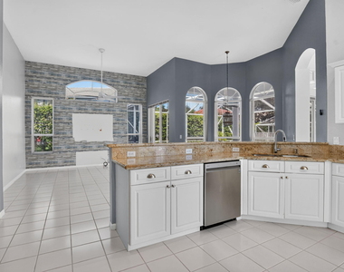 10031 Lexington Estates Boulevard - Photo Thumbnail 6