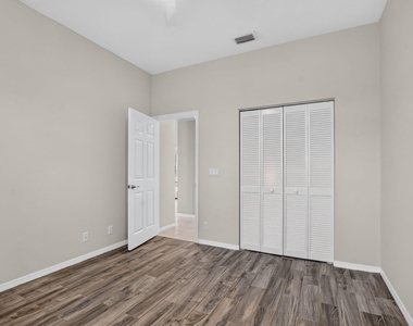 10031 Lexington Estates Boulevard - Photo Thumbnail 35