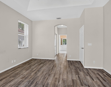10031 Lexington Estates Boulevard - Photo Thumbnail 24