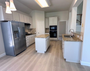8813 Arbor Creek Lane - Photo Thumbnail 8