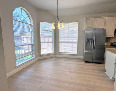 8813 Arbor Creek Lane - Photo Thumbnail 9