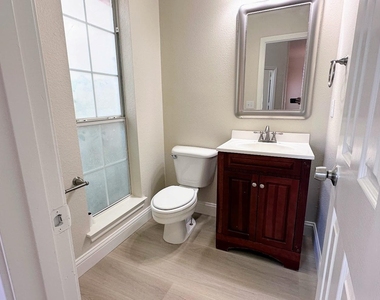 8813 Arbor Creek Lane - Photo Thumbnail 18